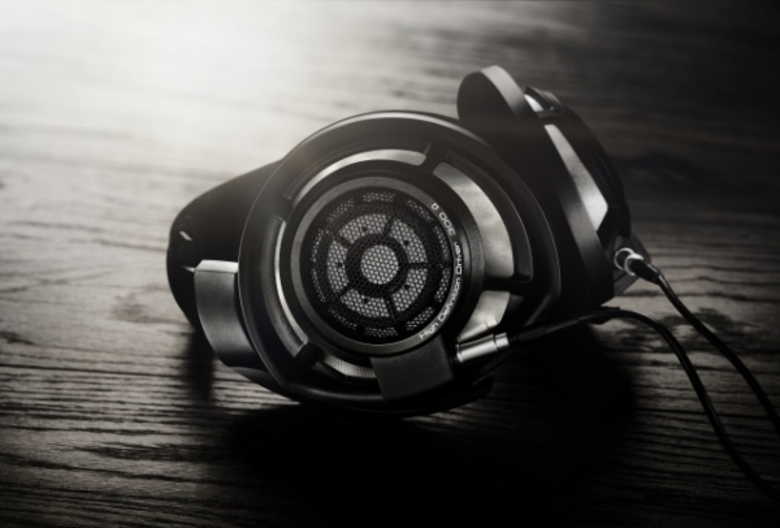 เซนไฮเซอร์ HD 800 เป็นหูฟังรุ่นที่ได้รับเ...