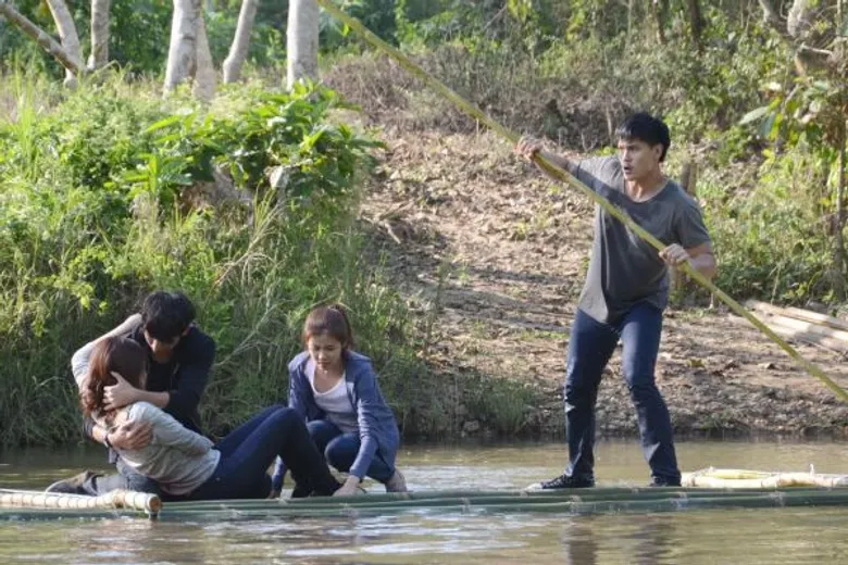 “พุฒ” สู้เพื่อเธอ!! พา “เอสเธอร์-ยิปซี” หนีตาย
