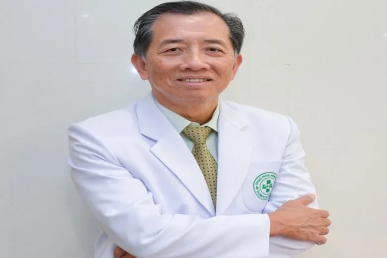 ศูนย์จักษุ 24 ชั่วโมง รพ.เจ้าพระยารณรงค์ตรวจตาปีละครั้ง ป้องกันจอประสาทตาเสื่อมเร็วผิดปกติ