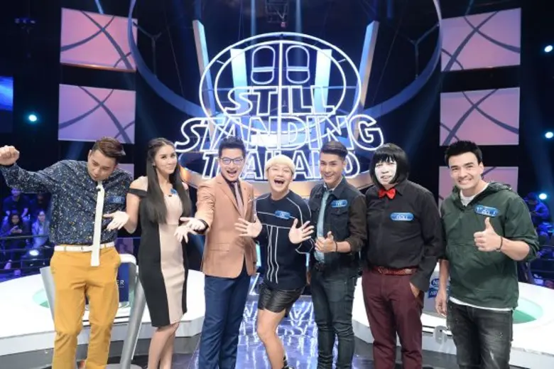 ทีวีไกด์: รายการ "ตกสิบหยิบล้าน STILL STANDING THAILAND" “ดีเจนุ้ย” ควักสมอง สู้สุดเฮือก!!! งัดข้อสู้ผู้เข้าแข่งขัน ทุบสถิติการใช้คำถามมากที่สุด!!!