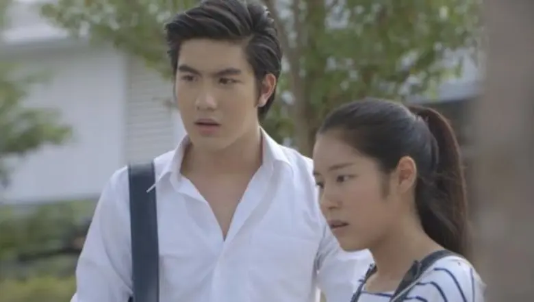 ทีวีไกด์: ซีรี่ส์ “Kiss The Series รักต้องจูบ” “มายด์” มึนตึ้บ โดน “ไซซี” ผลักกระเด็น!!! แย่ง “เมฆ” ไปต่อหน้าต่อตา