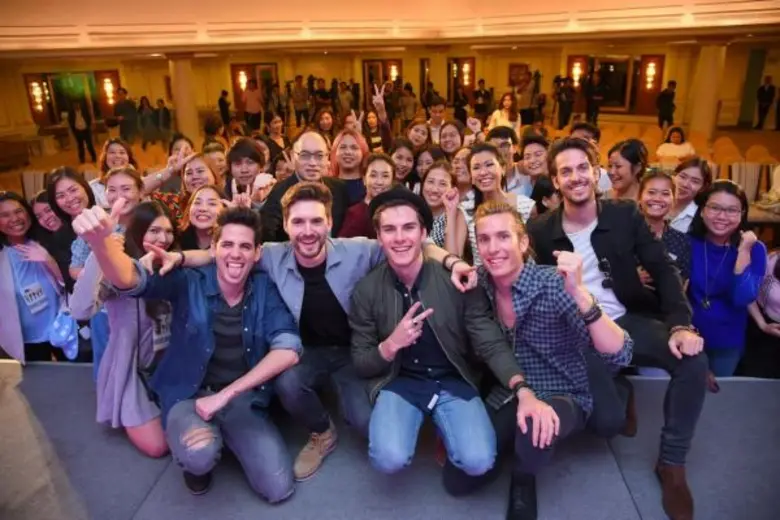 5 หนุ่ม “DVICIO” แถลงข่าวการันตีพร้อมเต็มร้อย!! แฟนมีทติ้ง ร้อง – เล่น – เต้น – คุย สุดใกล้ชิดครั้งแรกในไทย