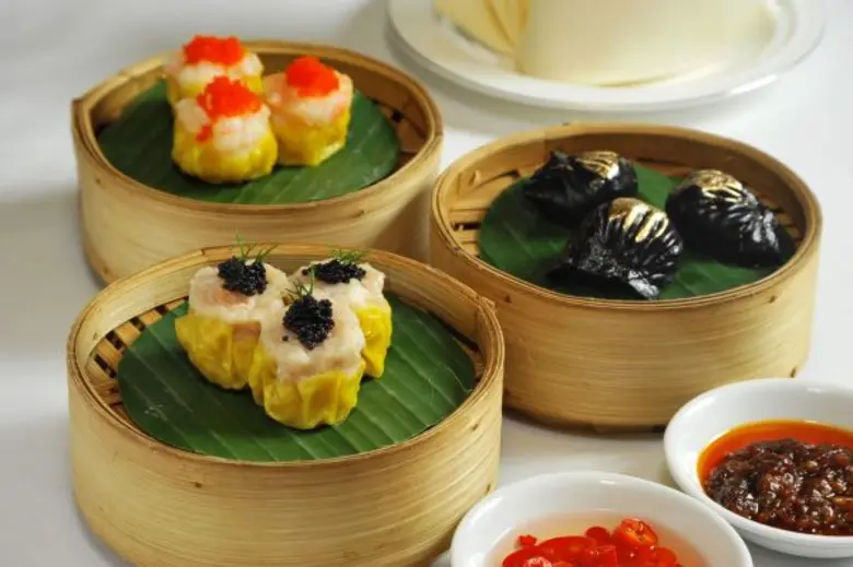 อิ่มอร่อยจานด่วนกับ “บิสซิเนส ลันช์” ที่ หล่งฟ่ง