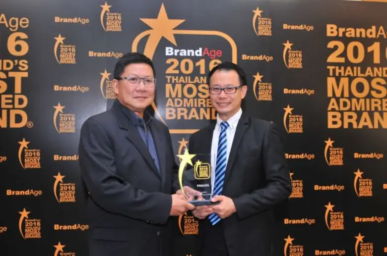 (ขวา) นายเฉลิมพงษ์ ดรงค์สุวรรณ กรรมการผู้...