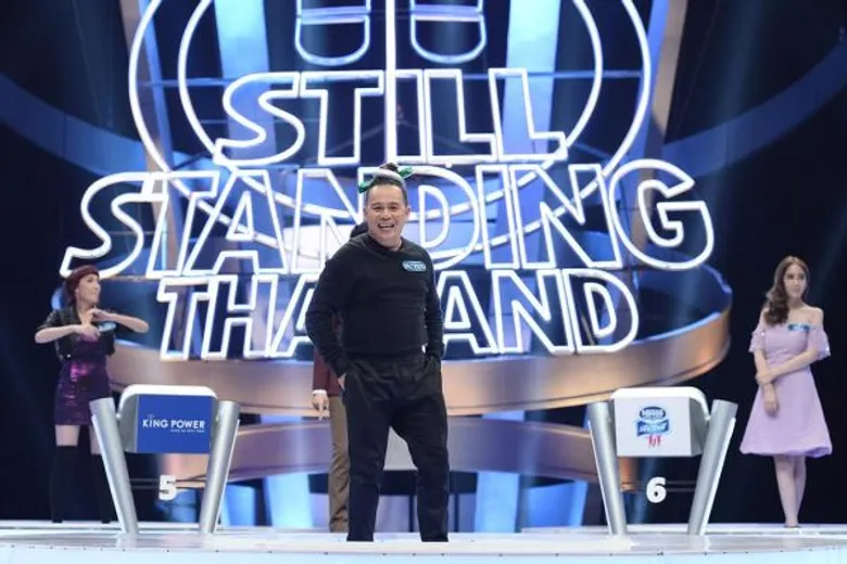 ทีวีไกด์: รายการ "ตกสิบหยิบล้าน STILL STANDING THAILAND" “เสนาหอย” ควักสมองจัดหนัก สู้เพื่อรัก!!! ใน ตกสิบหยิบล้านฯ