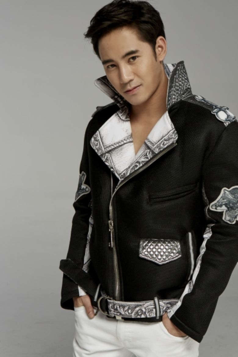 เป็นอีก 1 ศิลปินที่มีงานละครกับทาง GMM25 อย่างต่อเน...