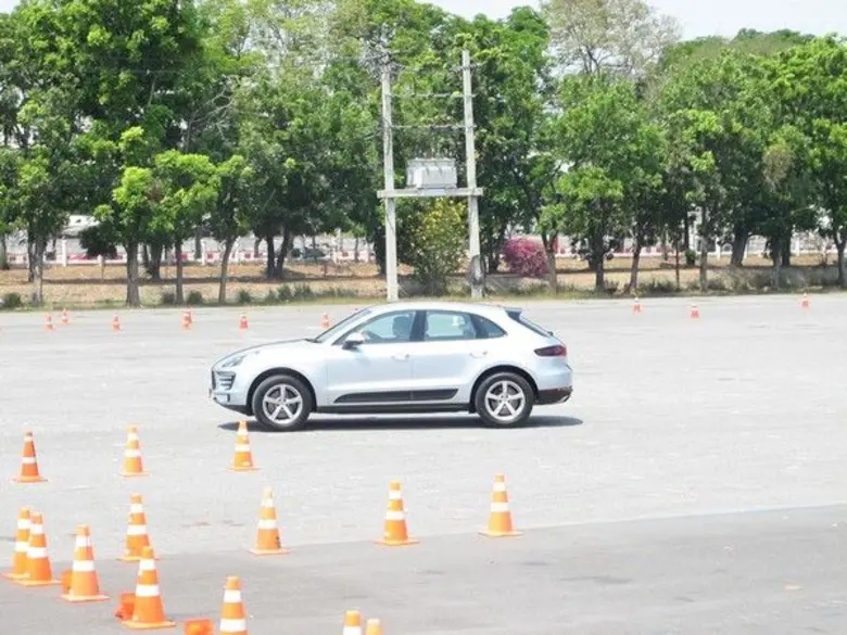 เอเอเอสฯ จัดงาน Porsche Driving Experience 2016 ทดสอบสมรรถนะรถยนต์ปอร์เช่อย่างไร้ขีดจำกัด