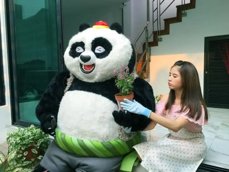 Movie Guide: ฝน ศนันธฉัตร พบเพื่อนใหม่เป็นแพนด้ากลางป่าใหญ่