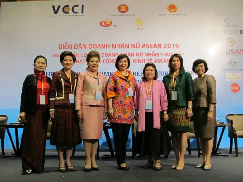 พม. เข้าร่วมการประชุม The 2nd ASEAN Women Entrepreneurs Forum พร้อมนำ ๑๐ สตรีไทย รับรางวัลสตรีผู้ประกอบการผู้มีผลงานโดดเด่น ที่ประเทศเวียดนาม