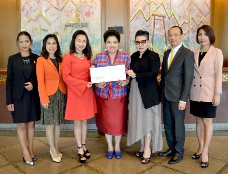 เอิร์ธ สายสว่าง นายกสมาคมประชาสัมพันธ์โรง...
