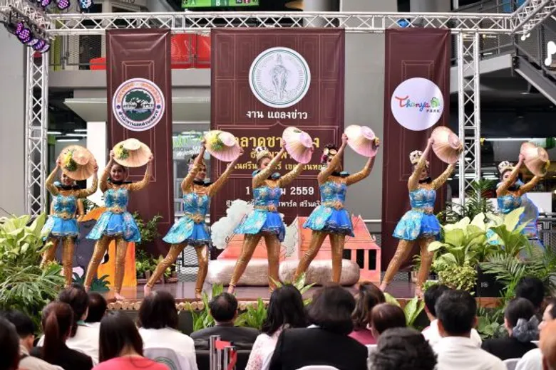กทม. ร่วมกับ เขตสวนหลวง ศูนย์การค้า ธัญญาพาร์ค ศรีนครินทร์ จัดงาน ตลาดชานกรุง…ชวนช้อปของดีเขตกรุงเทพฯ ใต้