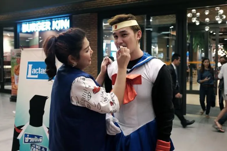 ทีวีไกด์: รายการ "ช่วยฉันที Do Me A Favor (ดูมีอะเฟเวอร์)" “เต้น-นรารักษ์” ท้า “เตชินท์” แต่งชุดเซเลอร์มูน!!!