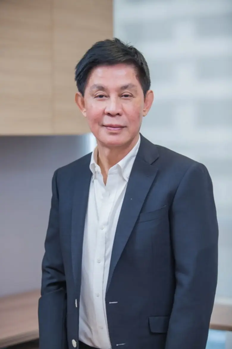 "แสงแดดแรงมาก แค่เดินออกไปกลางแจ้งไม่กี่ว...