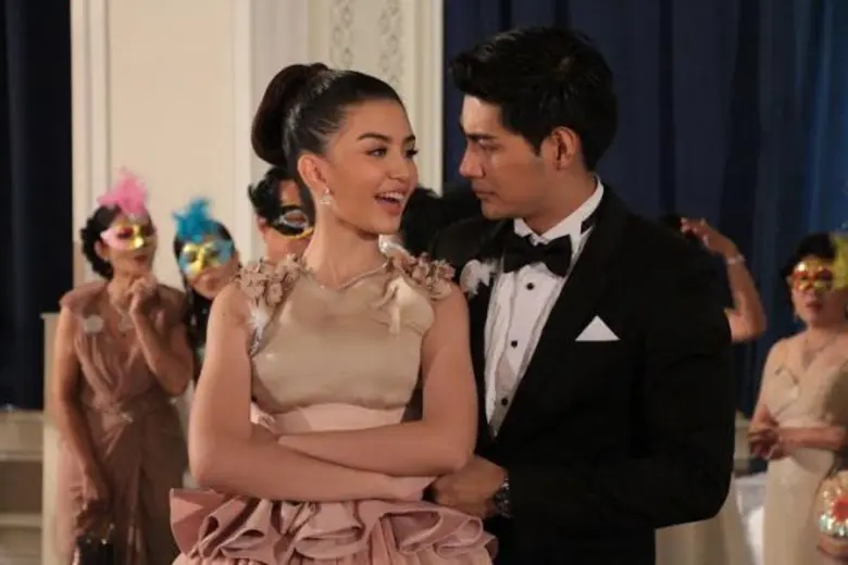 “มังกร-จีน่า-มาร์ค-ฟ้าใส” โชว์สเต็ปพริ้วงานเต้นรำ สุดอลังการ!!!