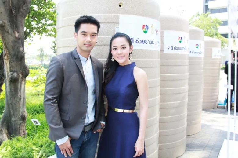 อ๊อฟ-ทับทิม ร่วมงานปล่อยคาราวานบรรเทาภัยแล้ง ในโครงการ “7 สี ช่วยชาวบ้าน รวมใจสู้ภัยแล้ง”