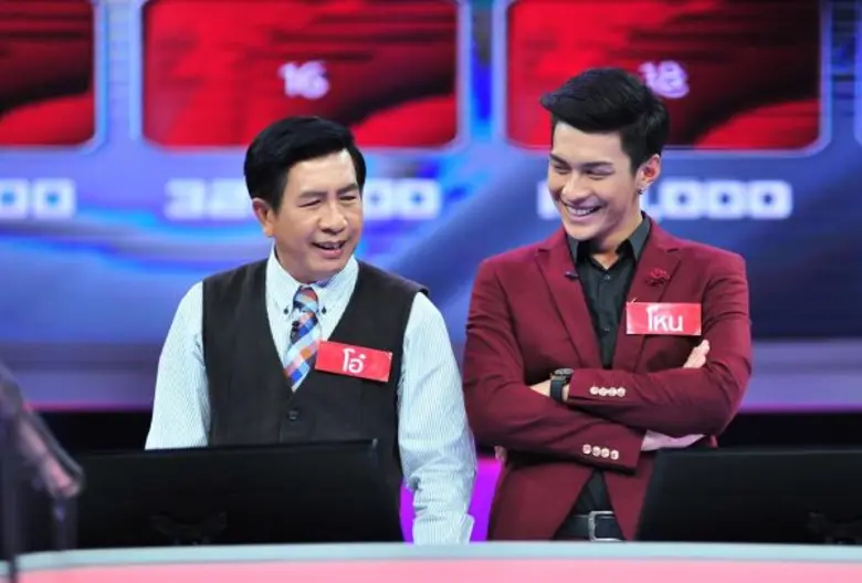 ทีวีไกด์: รายการ “The Money Drop ไทยแลนด์” “โหน – ธนากร” ควง “คุณพ่อ” ออกรายการ เดอะ มันนี่ ดร็อปฯ ที่แรก ครั้งแรก!!! เตรียมโกยแจ็กพอต เงินสด – รถยนต์ เป็นของขวัญขึ้นบ้านใหม่