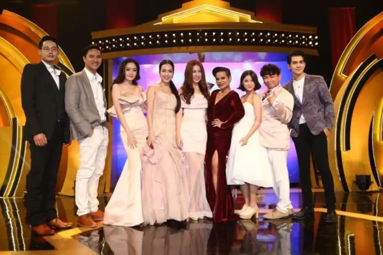 ทีวีไกด์: รายการ “The Red Carpet สมรภูมิพรมแดง” “สัพเพเห...รัก”