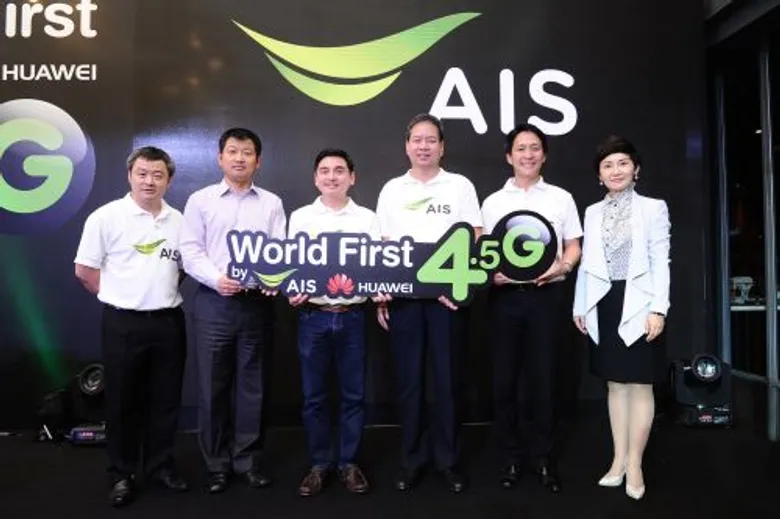 เอไอเอสก้าวล้ำไปอีกขั้น เปิดตัว 4.5 G เชิงพาณิชย์ ใช้งานได้จริง เป็นรายแรกของโลก โชว์ศักยภาพ นวัตกรรมเครือข่ายที่เร็วที่สุด ให้คนไทยสัมผัสก่อนใคร