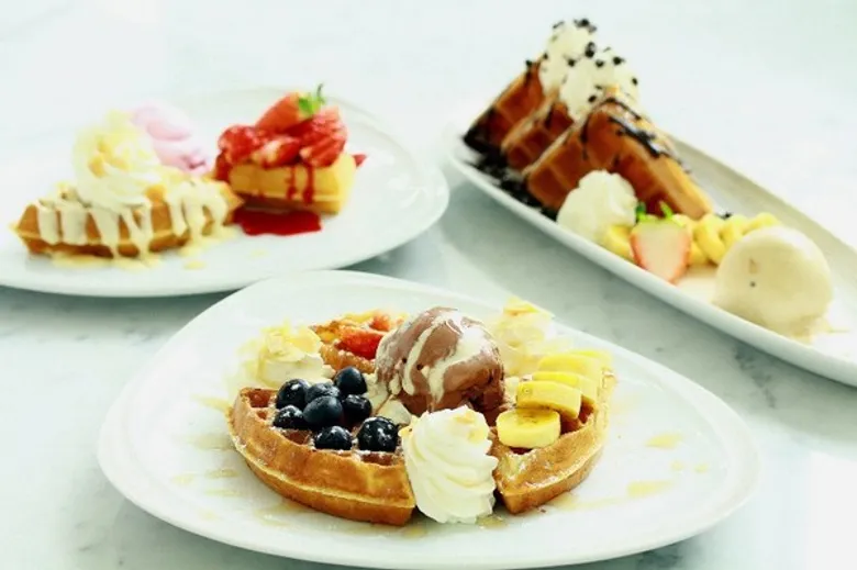 เติมความหวานด้วยเมนูโดนใจ วาฟเฟิล 3 สไตล์ ณ ซิงก์ เบเกอรี่ โรงแรมเซ็นทาราแกรนด์ฯ เซ็นทรัลเวิลด์