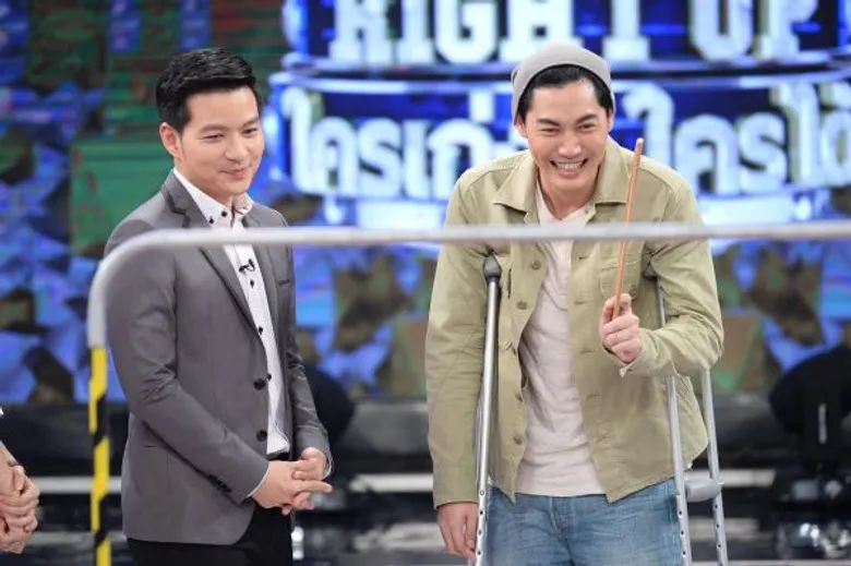 ทีวีไกด์: รายการ “STEP RIGHT UP ใครเก่ง...ใครได้!!!” หลุยส์ โก้ แพรว ดีเจเฟี๊ยต ลุยทุกเกม ชิงทองคำ 50,000 บาท !!!