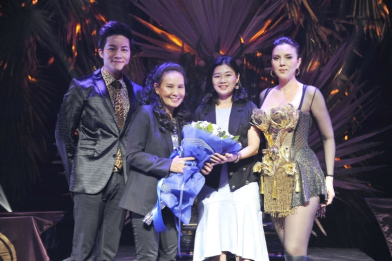 นางสายทิพย์ มนตรีกุล ณ อยุธยา ประธานเจ้าห...