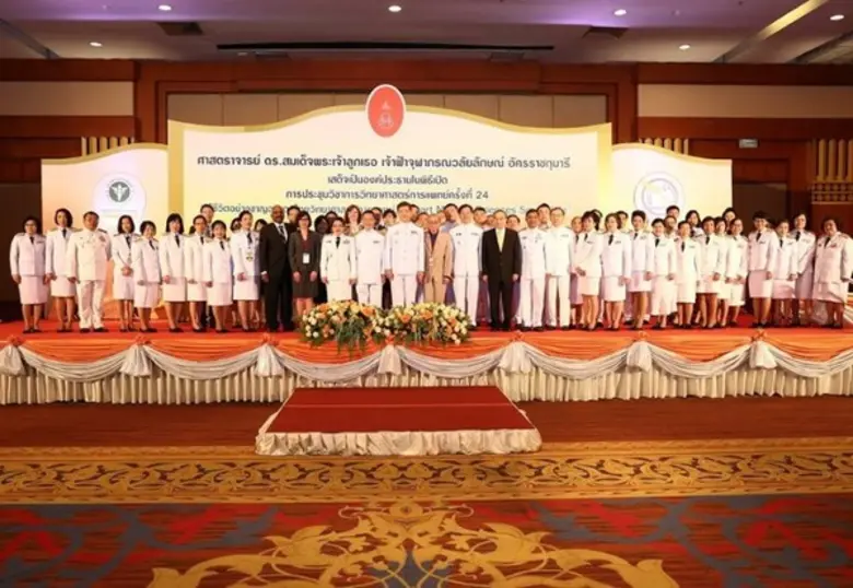 นายแพทย์อภิชัย มงคล อธิบดีกรมวิทยาศาสตร์การแพทย์ กล...