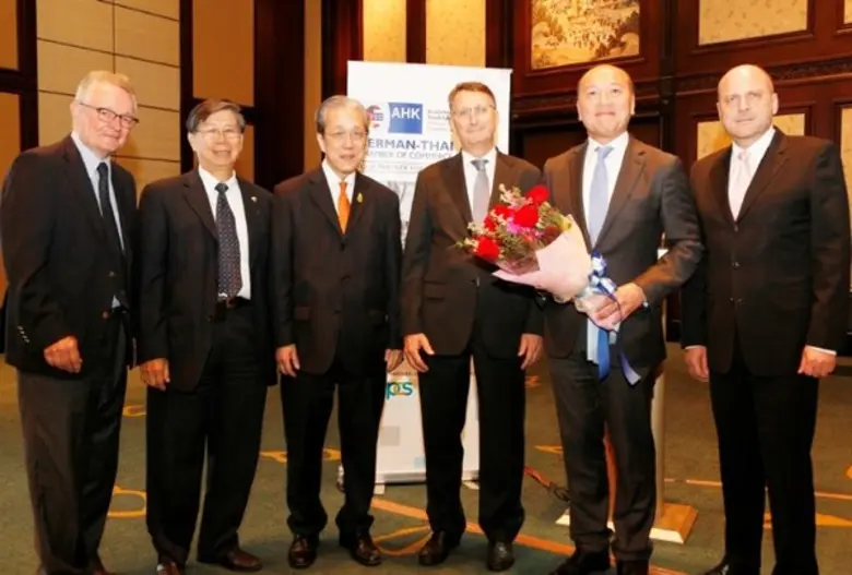 ฯพณฯ มร. เพเทอร์ พรือเกล เอกอัครราชทูตสหพ...
