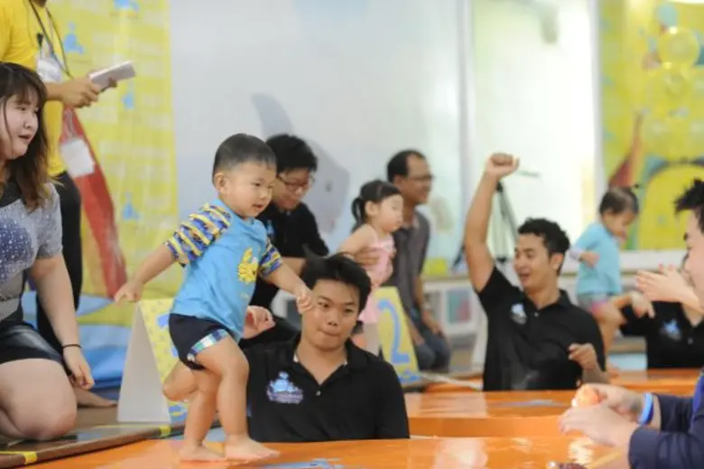 “BABY SWIMMING” จัดว่ายน้ำทารกและเด็กเล็กครั้งแรกในประเทศไทย