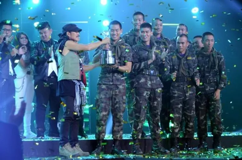 สุดเจ๋ง “เดอะวอริเออร์” คว้าแชมป์ “สายเลือดใหม่ คนพันธุ์บาว” บทพิสูจน์ “ทหารไม่ได้แค่จับปืน” ในที่สุด รายการ “บาวยังบลัด ดนตรีสร้างคุณค่าชีวิต” ซีซั่น2 ได้เดินทางมาถึงโค้งสุดท้ายสำหรับ