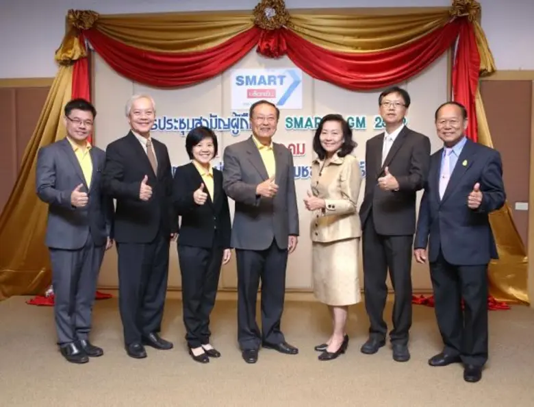 นายประทีป ทีปกรสุขเกษม ประธานกรรมการ (กลา...