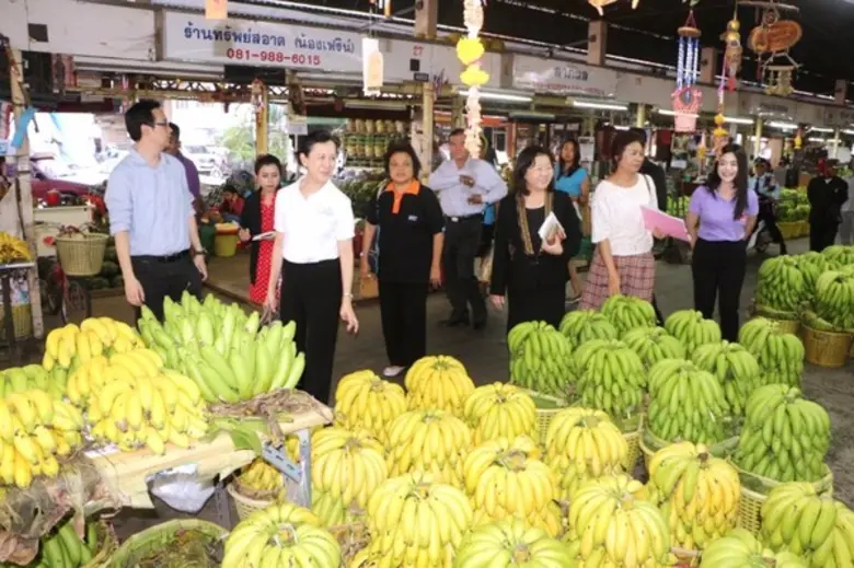 อธิบดีกรมการค้าภายใน ตรวจเยี่ยมตลาดสี่มุมเมือง
