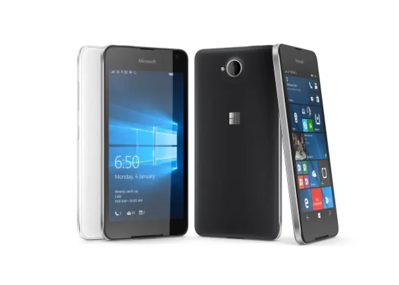 ภาพ: สมาร์ทโฟน Lumia 650 จากไมโครซอฟท์ ออ...