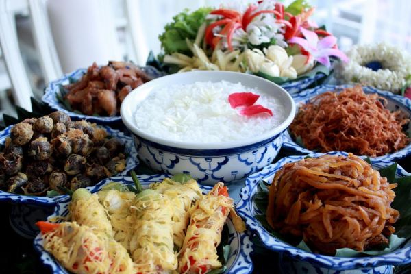 โรงแรมรอยัลเบญจา กรุงเทพฯ ขอเชิญชวนคุณมาส...