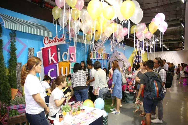 “ห้างเซ็นทรัล” เปิดรันเวย์สดใส แสนสนุก ขนทัพ 500 แฟชั่นนิสต้ารุ่นจิ๋ว พาเหรดโชว์แฟชั่นซัมเมอร์ สุดเจ๋ง