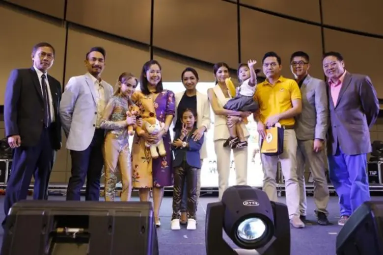 คุณตุลย์ มิเดหวัน (ที่ 3 จากขวา) ผู้อำนวย...
