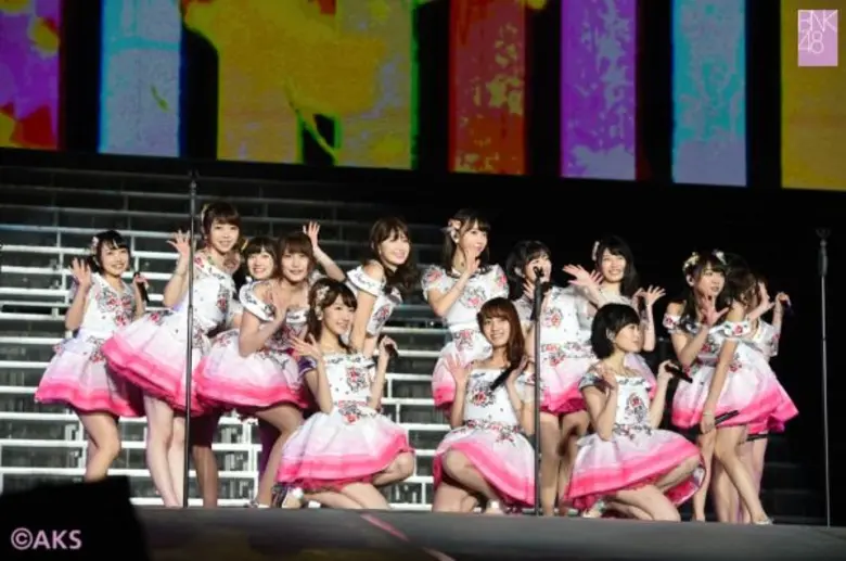 หลังจากที่มีการประกาศสร้างไอดอลกรุ๊ป "BNK...