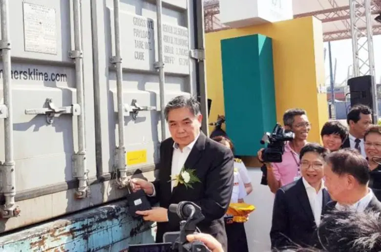 นายอภิศักดิ์ ตันติวรวงศ์ รัฐมนตรีว่าการกร...