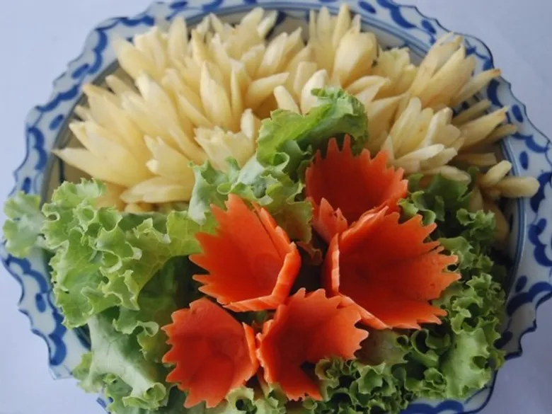 คลายร้อนชุ่มฉ่ำด้วยเมนูข้าวแช่ตำรับโบราณ