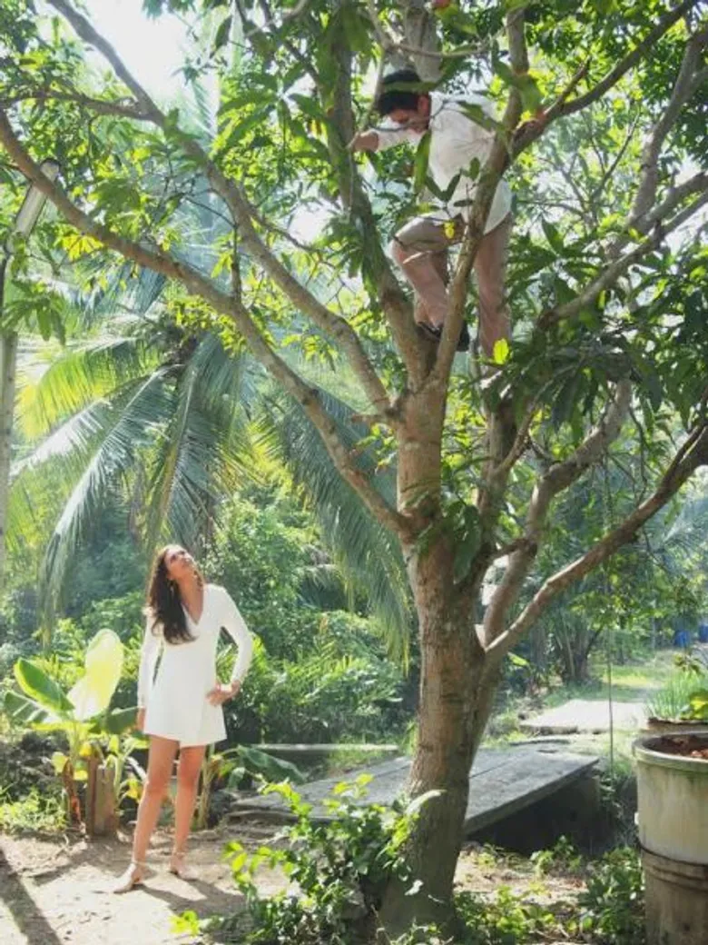 “ธันวา” หลง “แซมมี่” หนักมาก เลิฟซีนหวานกลางอัมพวา... เอะอะหอมเอะอะกอดยันนอกจอ