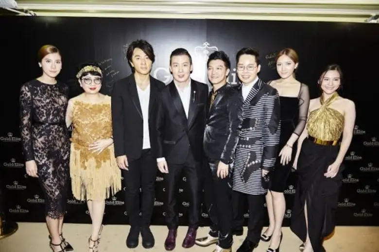 สุทธิเกียรติ กิตติภัทรากุล (ที่ 4 จากซ้าย...