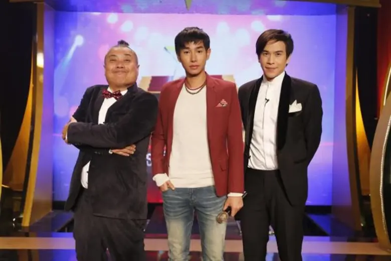 ทีวีไกด์: รายการ “The Red Carpet สมรภูมิพรมแดง” “จุดเปลี่ยนของชีวิต”