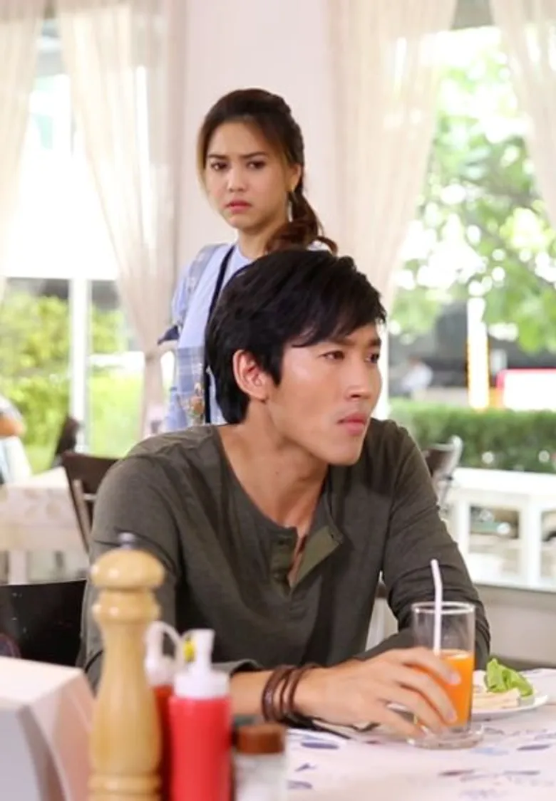 “พั้นช์” ฟิวส์ขาด!! สาดน้ำใส่หน้า “ไนกี้”