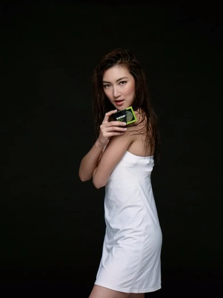 หมอรี ผู้บริหาร นีโอ เลเซอร์ คลินิค และเจ้าของแบรนด์ 'SWIZER’ เผยเคล็ดลับดูแลผิวในหน้าร้อนที่ต้องระวัง