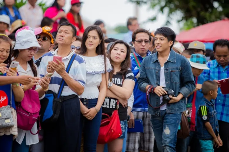 "อ้อมกอดเขมราฐ” เต๋า–ภูศิลป์ เปิดบริสุทธิ์งานจอเงิน รับบท เป้ง หนุ่มเขมราฐ โอด ออกปาก!!! ยากกว่าร้องเพลง 7 เท่า