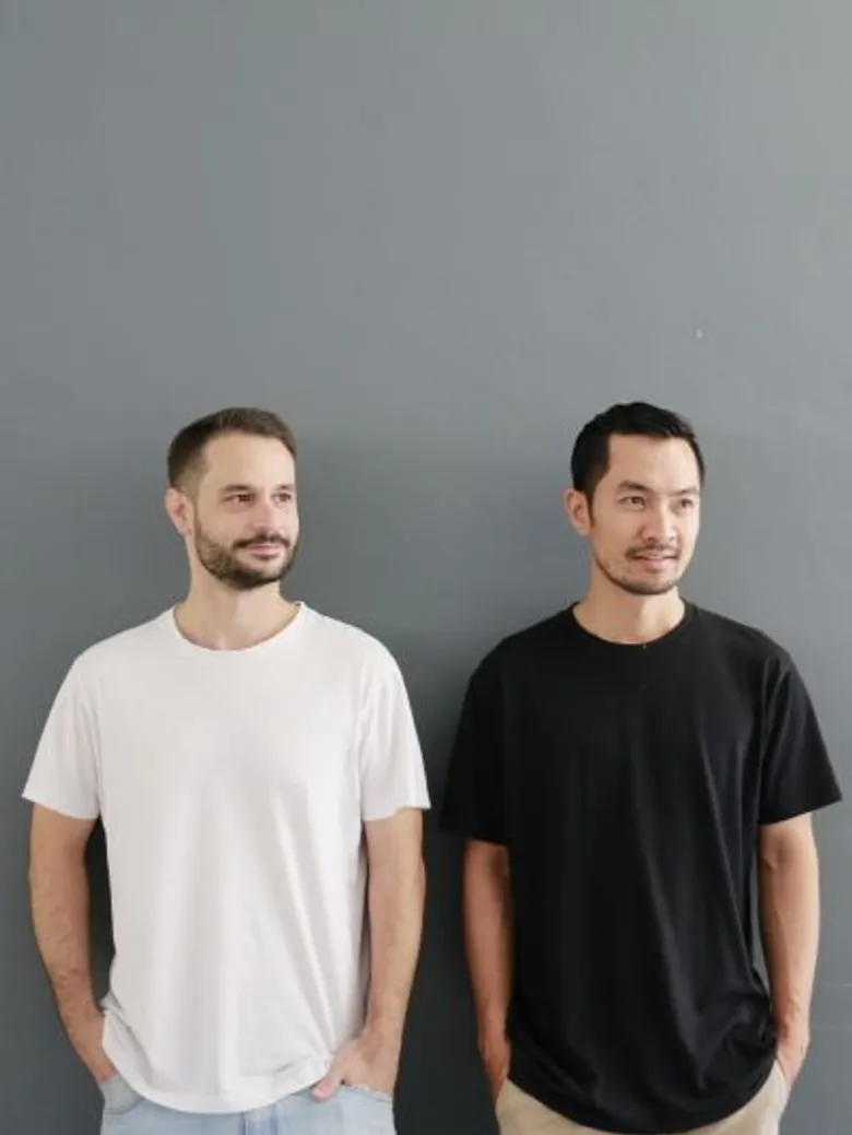 “คอลลิชั่น” (Collision) ผลงานออกแบบแนว New Experimental จากนักออกแบบสถาบันออกแบบนานาชาติชนาพัฒน์ จัดแสดงในงาน “อาษาสู่สามัญ” (ASA back to basic) ระหว่างวันที่ 26 เม.ย. – 1 พ.ค. 2559 ณ ชาเลนเจอร์ฮอลล์ 1-3 เมืองทองธานี