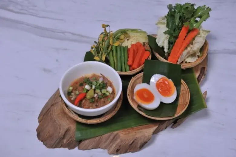 Cafe Chilli สาขา เอ็มควอเธียร์ ร้านอาหารอีสาน ในห้างหรูใจกลางเมือง เอ็มควอเทียร์