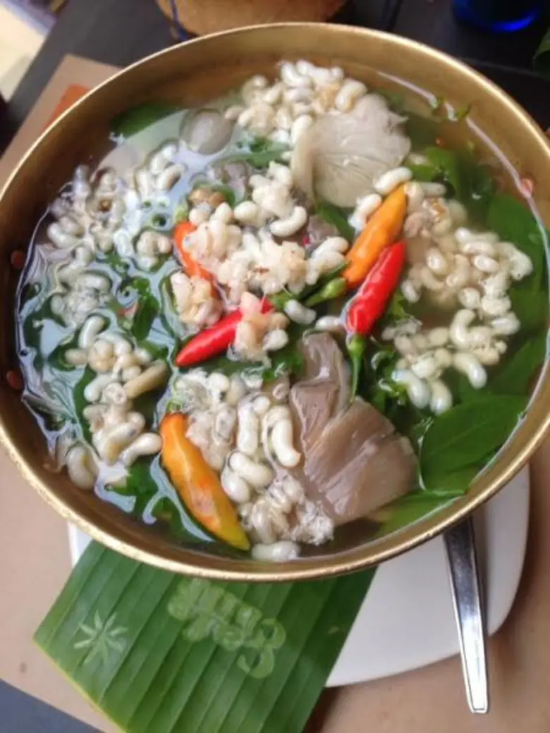 Cafe Chilli สาขา เอ็มควอเธียร์ ร้านอาหารอีสาน ในห้างหรูใจกลางเมือง เอ็มควอเทียร์