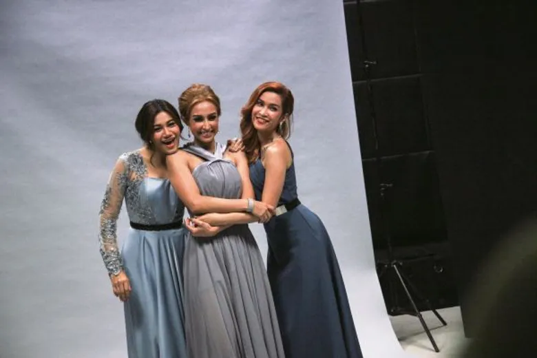 แคท อิงลิช-ชาย ชาตโยดม แทคทีมศิลปินเปิดตัวละครเวที “ก๊วนคานทอง LOVE GAME THE MUSICAL” ครั้งแรก!!! เผยโชว์เด็ด เสื้อผ้าหน้าผมจัดเต็ม พร้อมให้ซื้อบัตรกันแล้ว 1 พ.ค.59 นี้