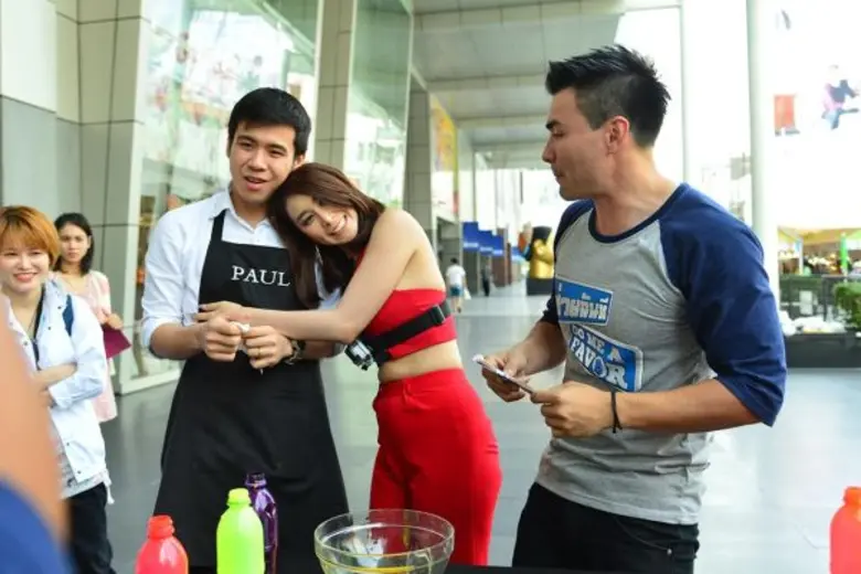 ทีวีไกด์: รายการ "ช่วยฉันที Do Me A Favor (ดูมีอะเฟเวอร์)" “ใหม่-สุคนธวา” โกยความเซ็กซี่ พิชิตภารกิจสุดกึ๋น