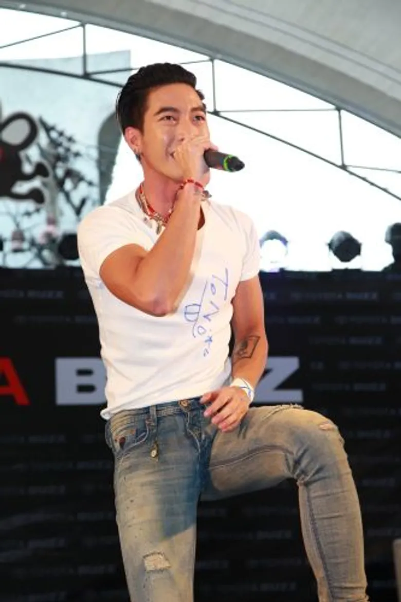 “โตโน่ ภาคิน” ส่งความมันส์มอบความสุขให้ลูกค้าโตโยต้า บัสส์ และแฟนคลับ